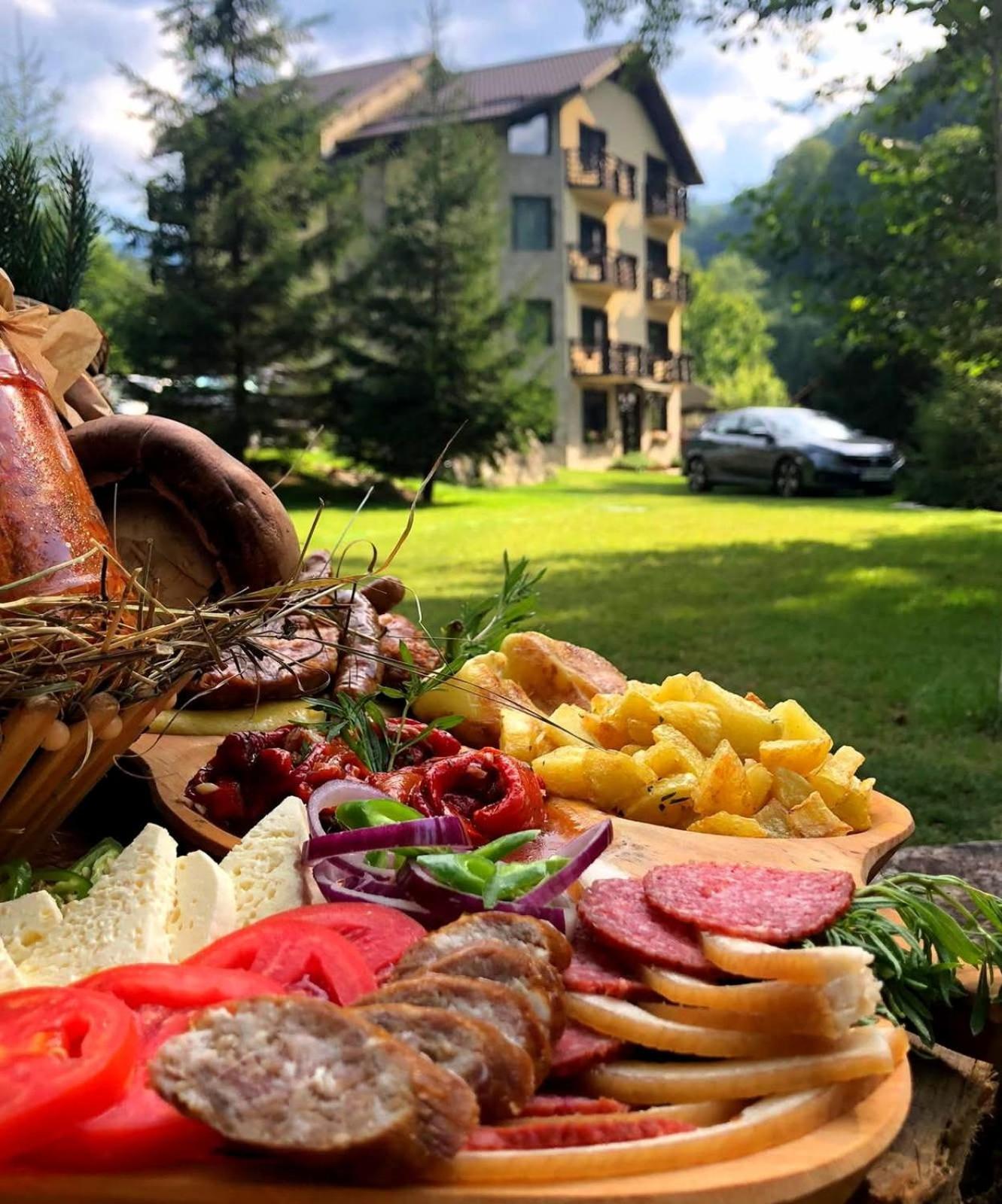 Casa Valea Cernei Otel Isverna Dış mekan fotoğraf